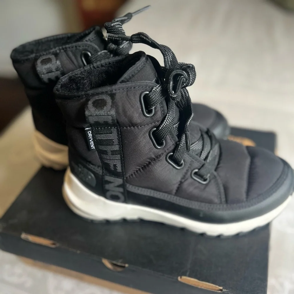 The North Face Thermoball Lace Up Black Winter Boots with Quilted Design - Picture 3 of 6